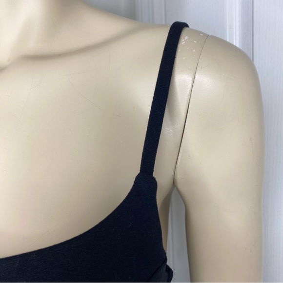 Solemio Los Angeles Women Crop Cami Top
Sleeveless Spaghetti Strap Tank Top - Picture 4 of 10